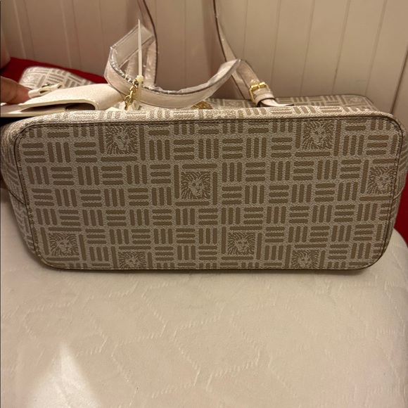 Anne Klein Cream Geometric Tote Bag NWT - Picture 9 of 11